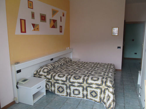 Hotel Stazione Паратіко Екстер'єр фото