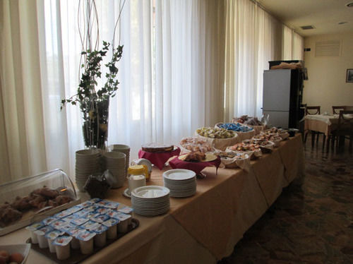 Hotel Stazione Паратіко Екстер'єр фото